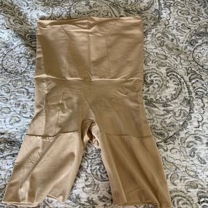 🎉REDUCED! Shapewear